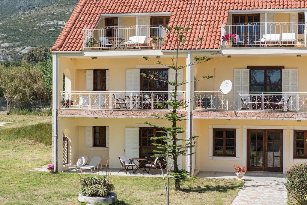 Albouro Seafront Apartments Katelios Esterno foto