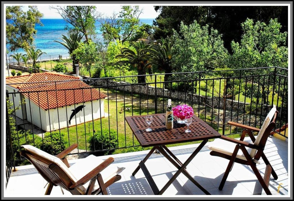 Albouro Seafront Apartments Katelios Esterno foto